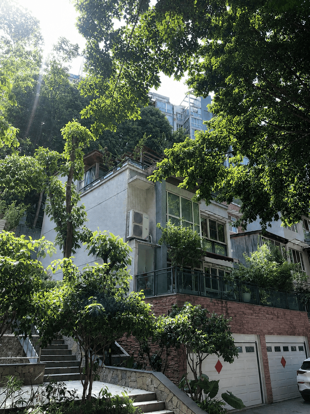 山南岛居岁月从容升级：小小岛老别墅加装蒂升悦行款电梯